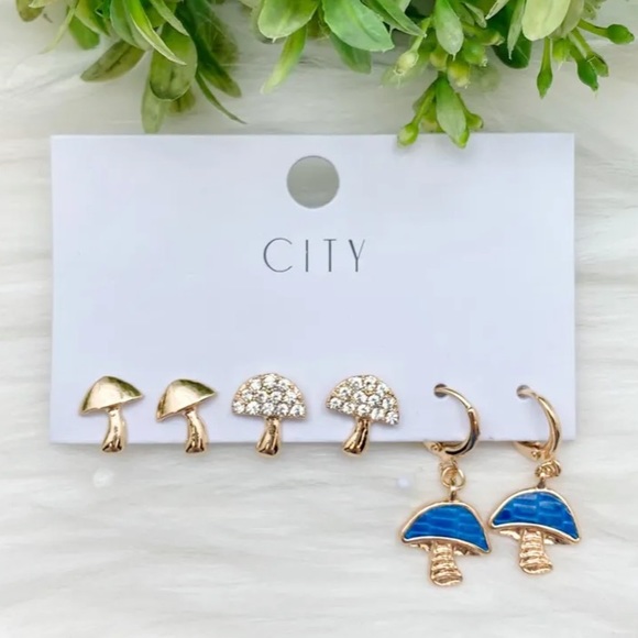 Boho Mushroom Stud & Huggie Hoop Earrings Set Gold Diamond Red / NWT - Picture 4 of 7